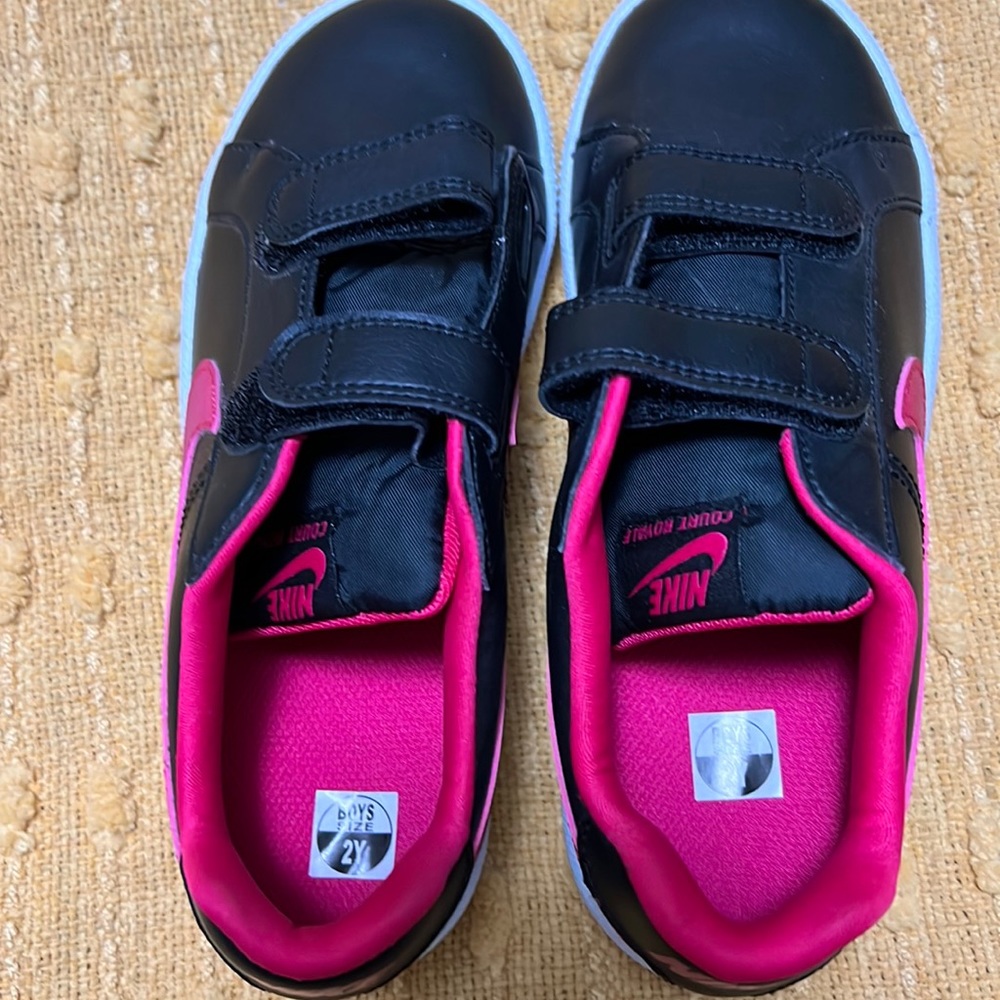 Boys Nike 2Y new Never worn